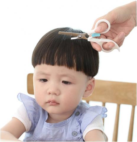 嬰幼兒打薄理髮剪刀(優質不鏽鋼材質/手柄加寬指位設計/安 