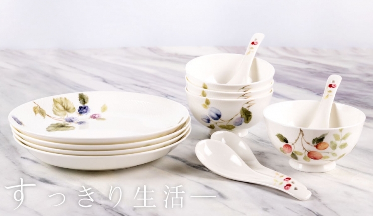 優免運【雅豐家】莓好時光12件骨瓷餐具組(飯盤+飯碗+小湯 